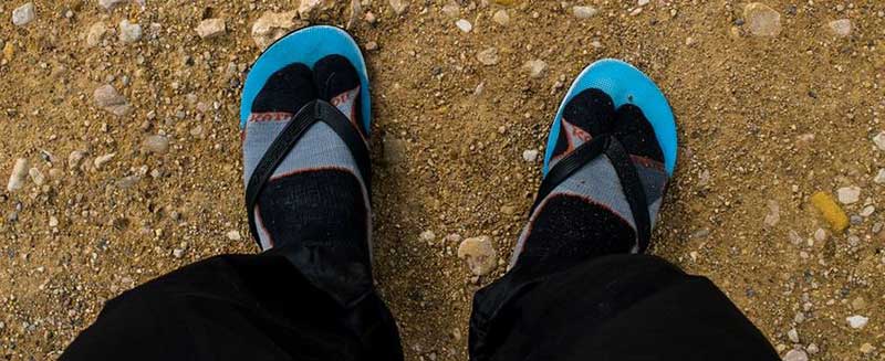 walking-with-jandals-on-the-camino