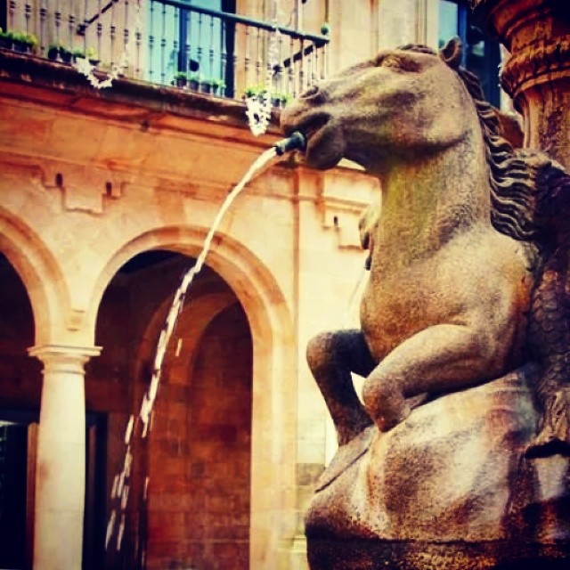 santiago-de-compostela-horse-fountain