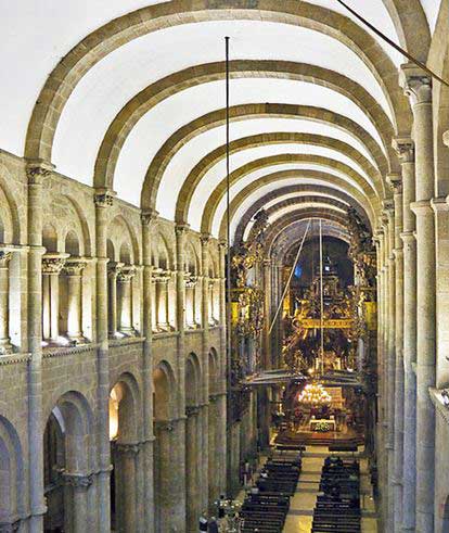 Santiago-de-Compostela-Cathedral-inside