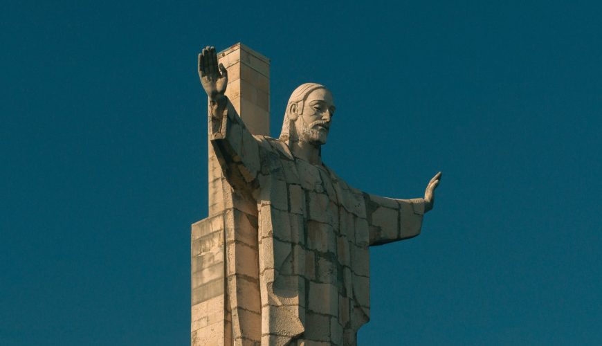 Is the Camino overcrowded in summer? Why don´t you try Camino Primitivo?